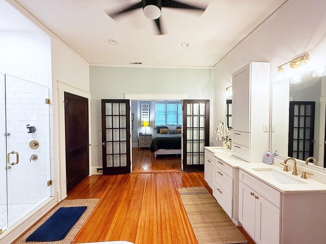 Photo - 205 Russell St