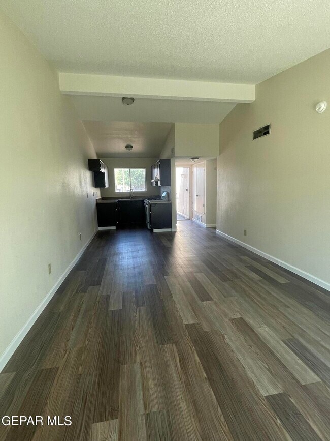 Photo - 866 Barandal Dr