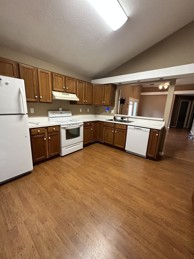 Photo - 499 Sivley Rd