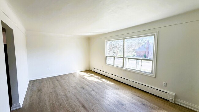 Photo - 6921 Barker St Unité 3