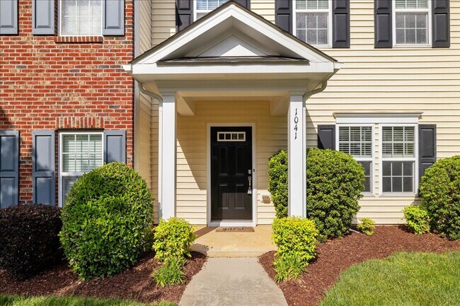 Photo - Well Maintained Three Bedroom Home!