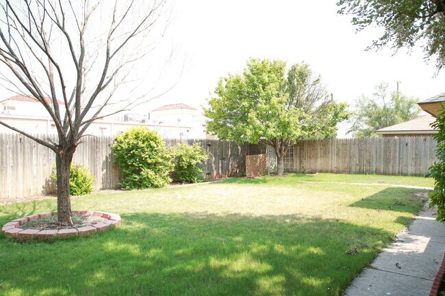 Photo - 9705 Abbeville Ave