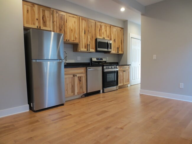 Photo - 1959 W 58th St