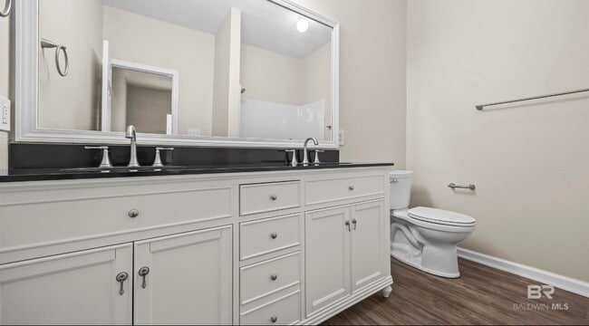 Photo - 525 W Rose Ave