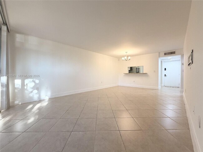 Photo - 10835 SW 112th Ave Unidad 116