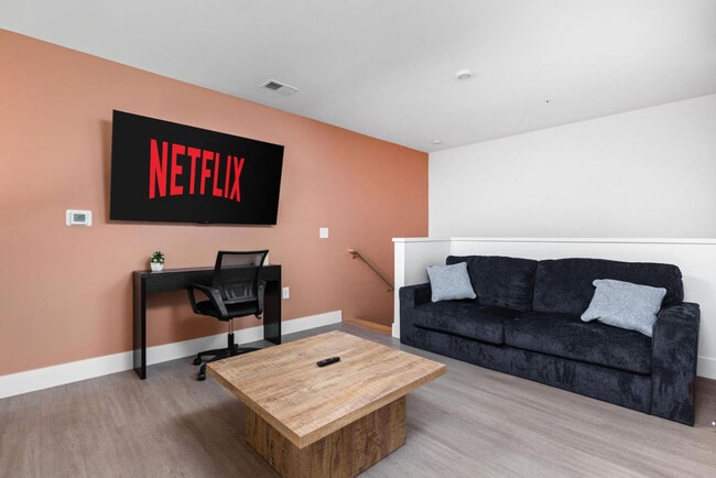 Photo - 421 N Pennsylvania St Unit ID1313960P