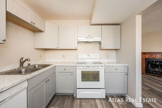 Photo - 3310 Cochran Dr Apartment Unit C