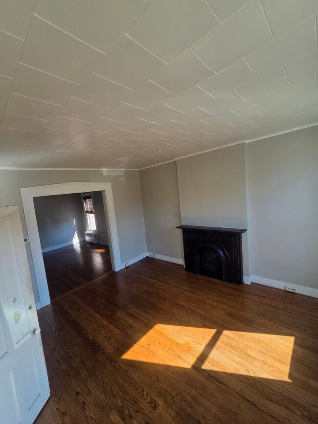 Photo - 422 4th Ave