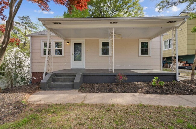 Building Photo - Charming 2-Bed/1 Bath Home Near NC State University