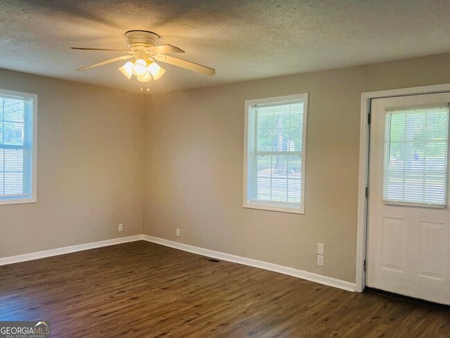 Photo - 900 Park Ave