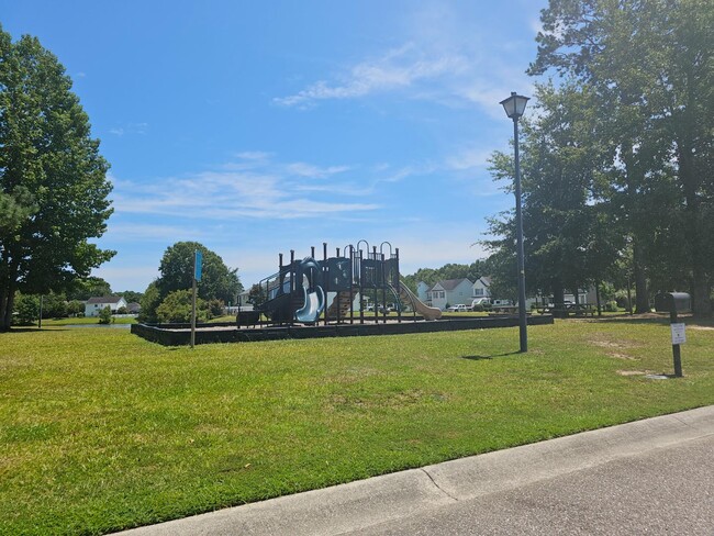 Building Photo - 160 Molinia Dr