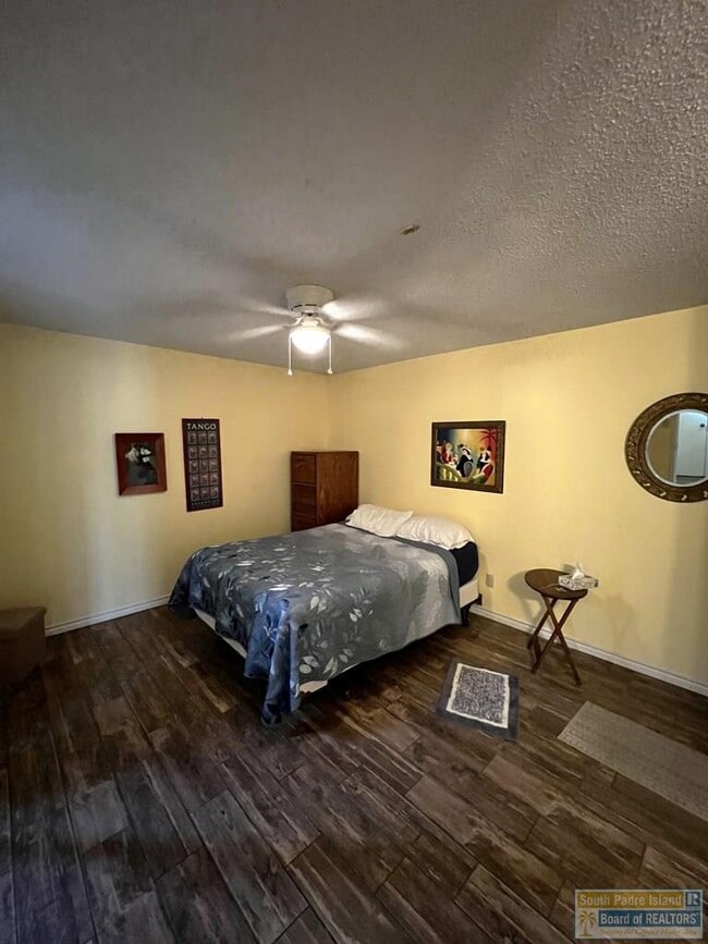 Photo - 603 Continental Dr Unit 4