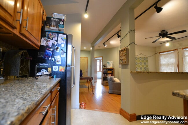 Photo - 77 Easton St Unit 1
