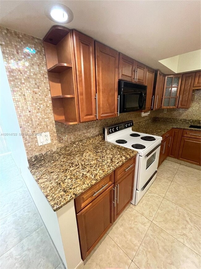 Building Photo - 2000 Atlantic Shores Blvd Unit 118