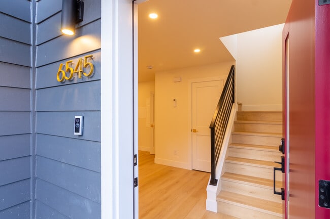 Photo - 6547 26th Ave NW