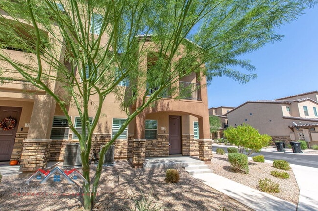 Photo - 2821 S Skyline Dr Unit 112