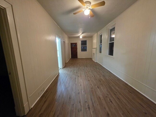 Photo - Updated 2 bedroom 1 bath house!