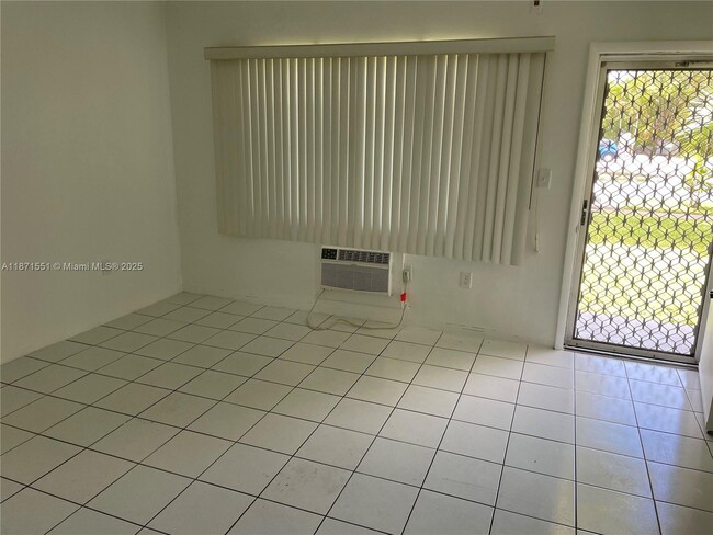 Photo - 101 NW 204th St Unit A4
