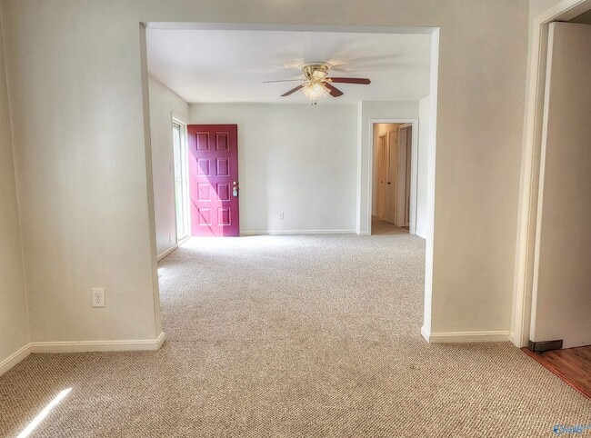 Photo - 510 Hermitagewood Dr NW
