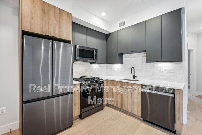 Photo - 1112 6th St NW