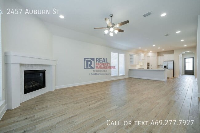 Photo - 2457 Auburn St