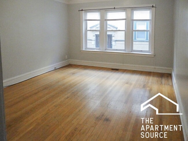 Photo - 1904 W Winnemac Ave Unit 1