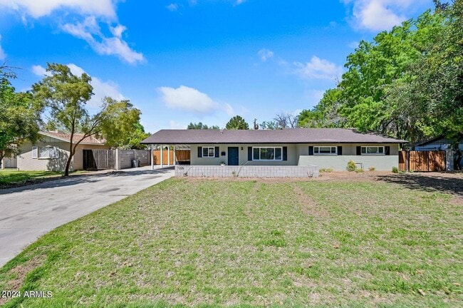 Building Photo - 1226 W Rancho Dr Rental