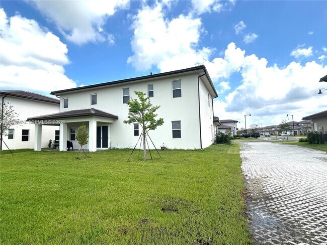 Photo - 12220 SW 44th Ct