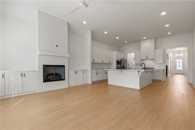 Photo - 6300 SW Beacon St
