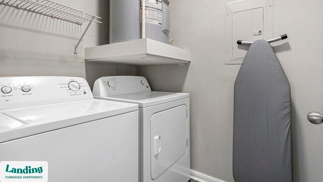 Photo - 2500 Woodland Park Dr Unidad J103