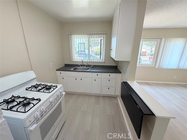 Photo - 247 W 9th St