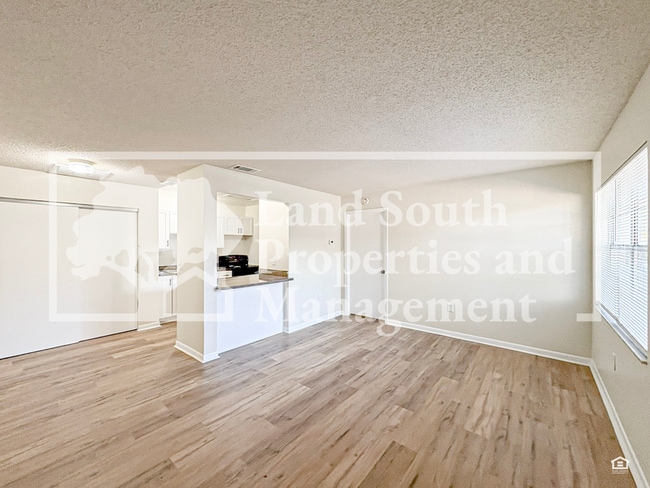 Photo - 724 Angelina Ln