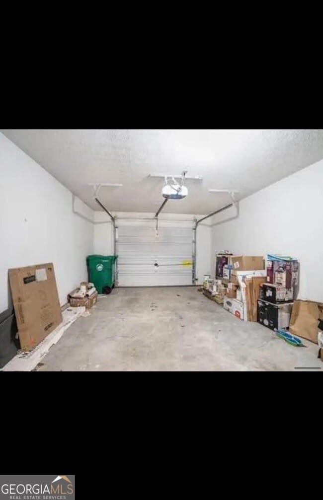 Photo - 5563 Windfall Ln