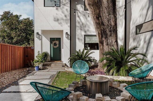 Photo - 2412 Wilson St Unit A