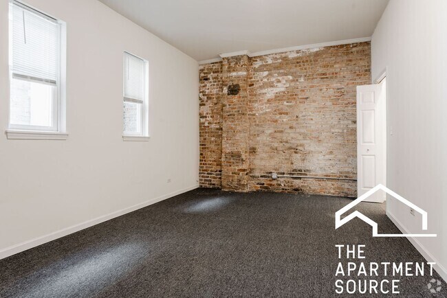 Building Photo - HUGE 4BR Duplex Close to Blue Line Unit 36-2R Rental