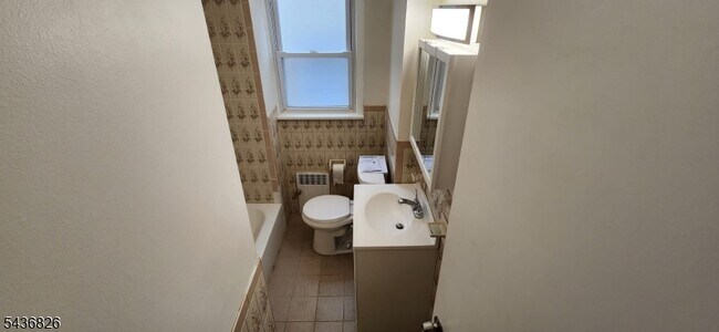 Photo - 102 Beaumont Pl