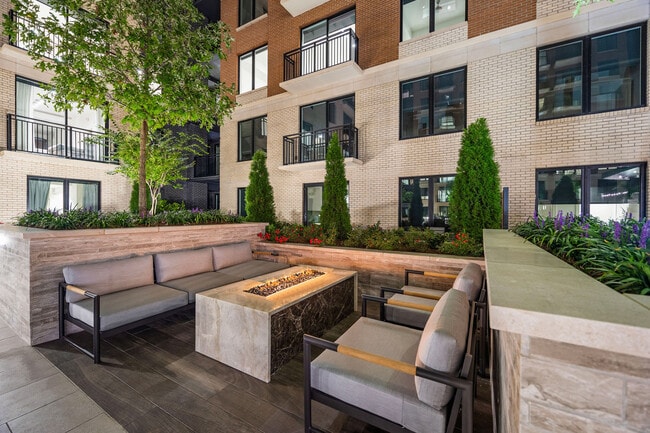 Photo - Hanover Dilworth