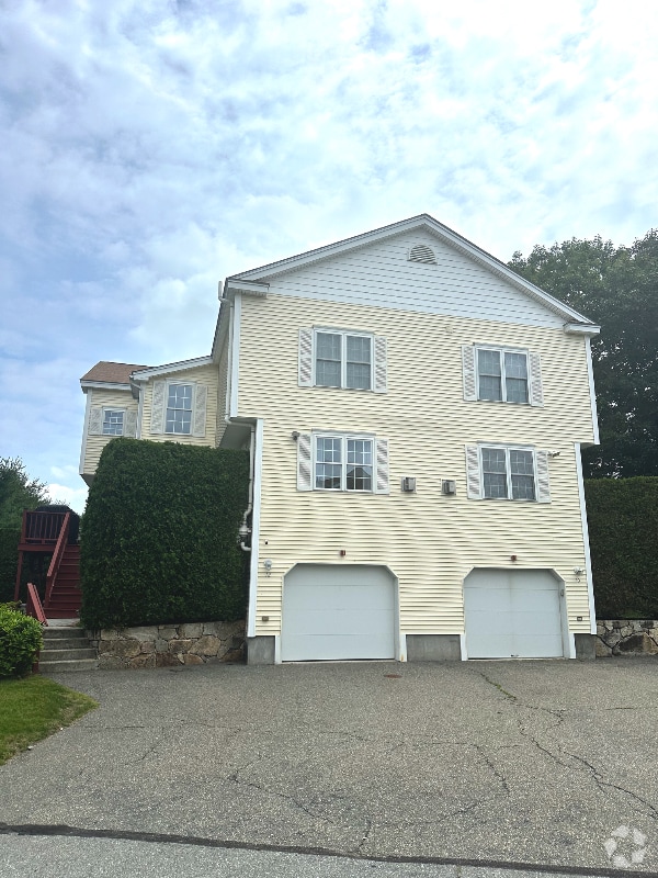 Building Photo - 12 Paul Revere Path Rental