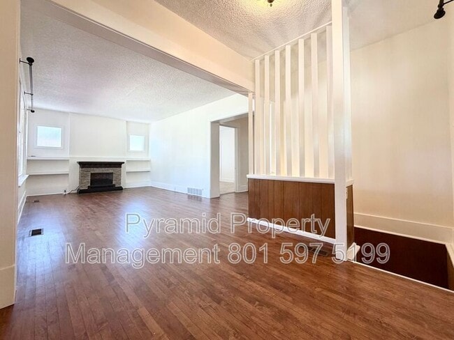 Photo - 1534 Garfield Ave S