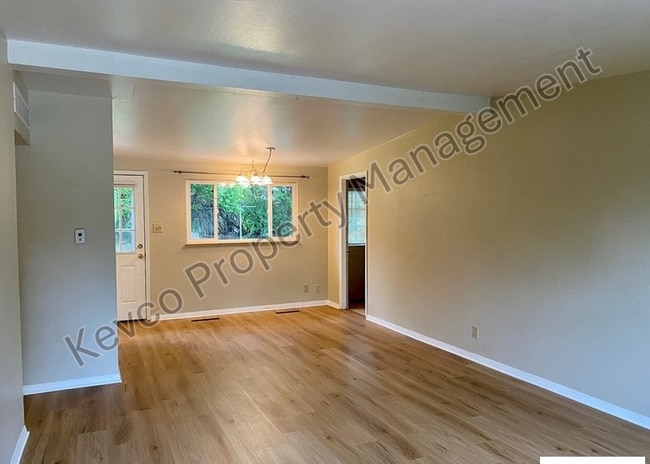 Photo - 711 W Prospect Rd