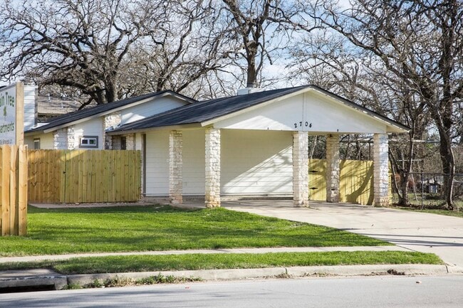 Photo - 2704 Wheless Ln Unidad A