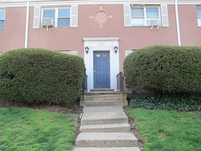 Photo - 175 Seaton Rd Unit #3