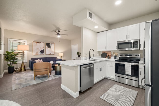 Building Photo - The Preserve at Creekside Rental