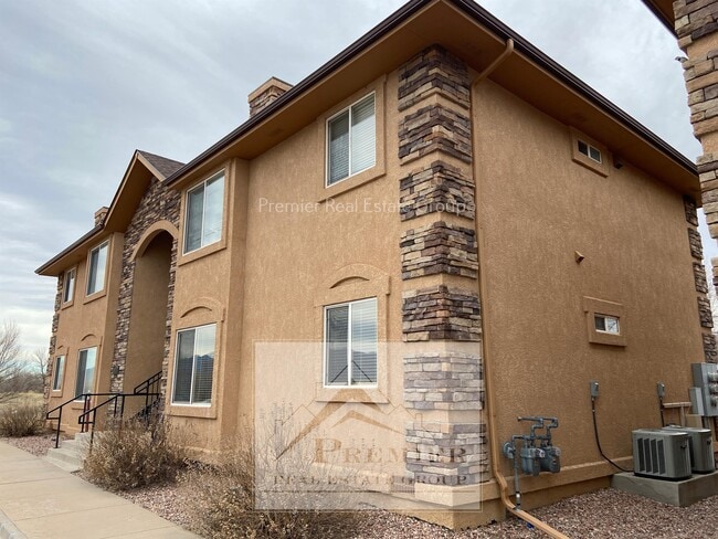 Photo - 9385 Trailside View