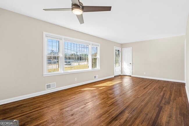 Photo - 1406 Columbia Dr