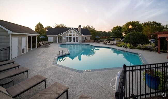 Lounge Area - Berry Shoals Rental