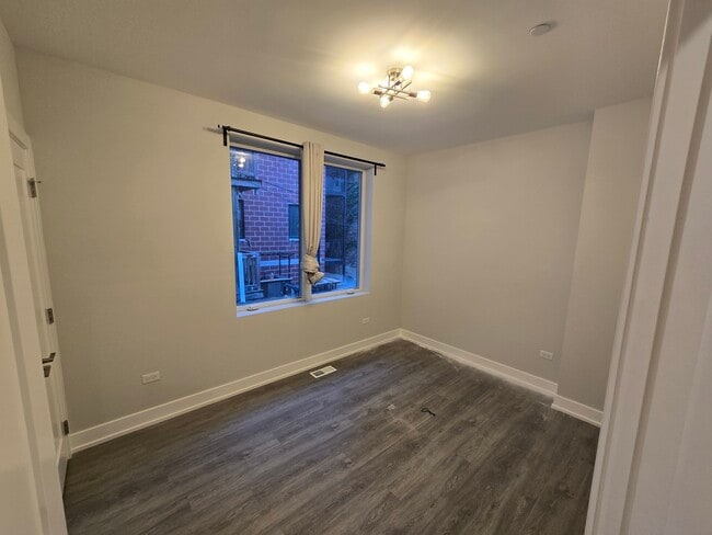 Photo - 1507 N Sedgwick St