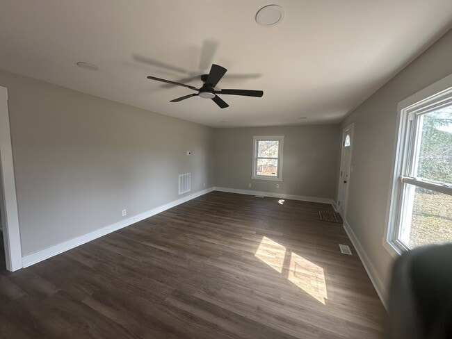 Photo - 509 Hetty Hill St