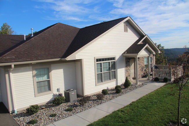 Building Photo - Fox Chase Luxury Apts