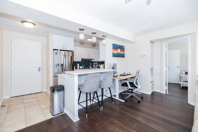 Photo - 1309 N Wells St